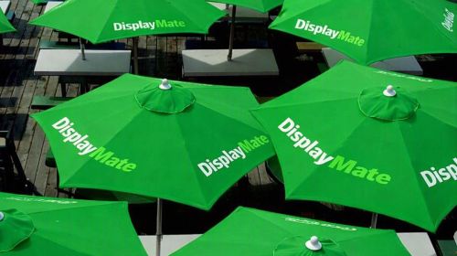 When Is It Better to Choose Umbrellas Over Gazebos?