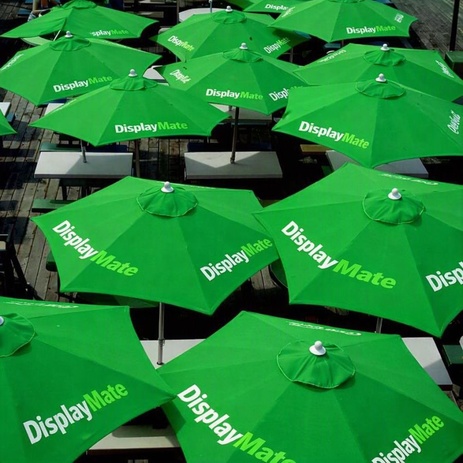 When Is It Better to Choose Umbrellas Over Gazebos?